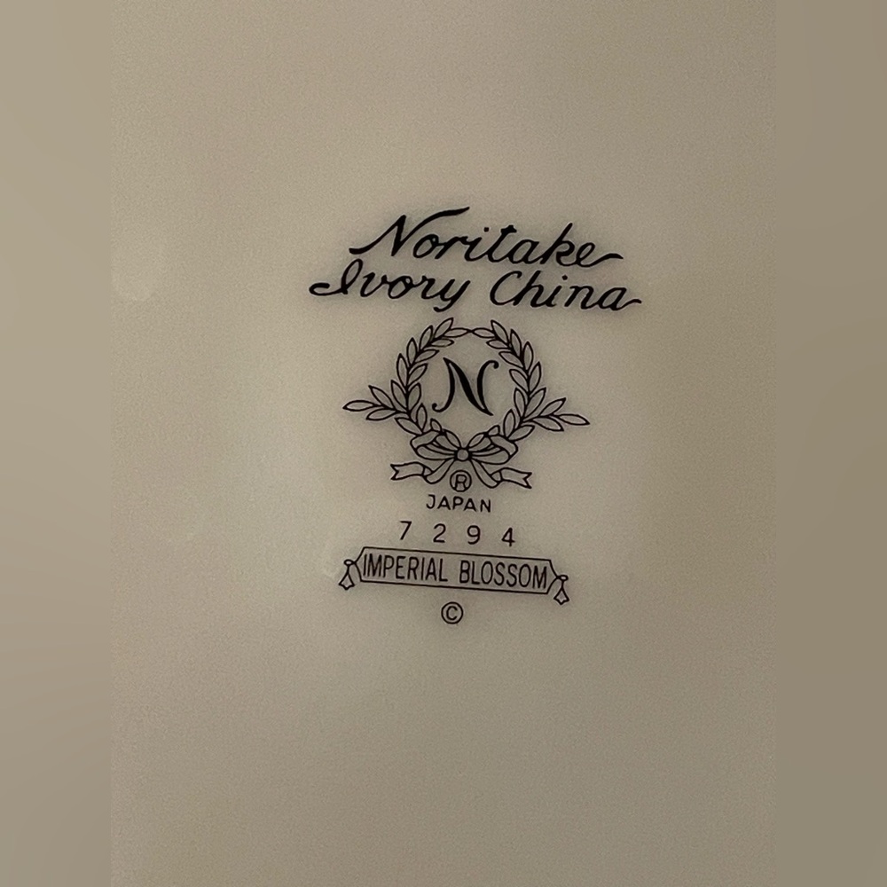 🌟Like New🌟  Coveted Noritake Imperial Blossom China Set 37 Piece Service for 8 - Picture 12 of 16
